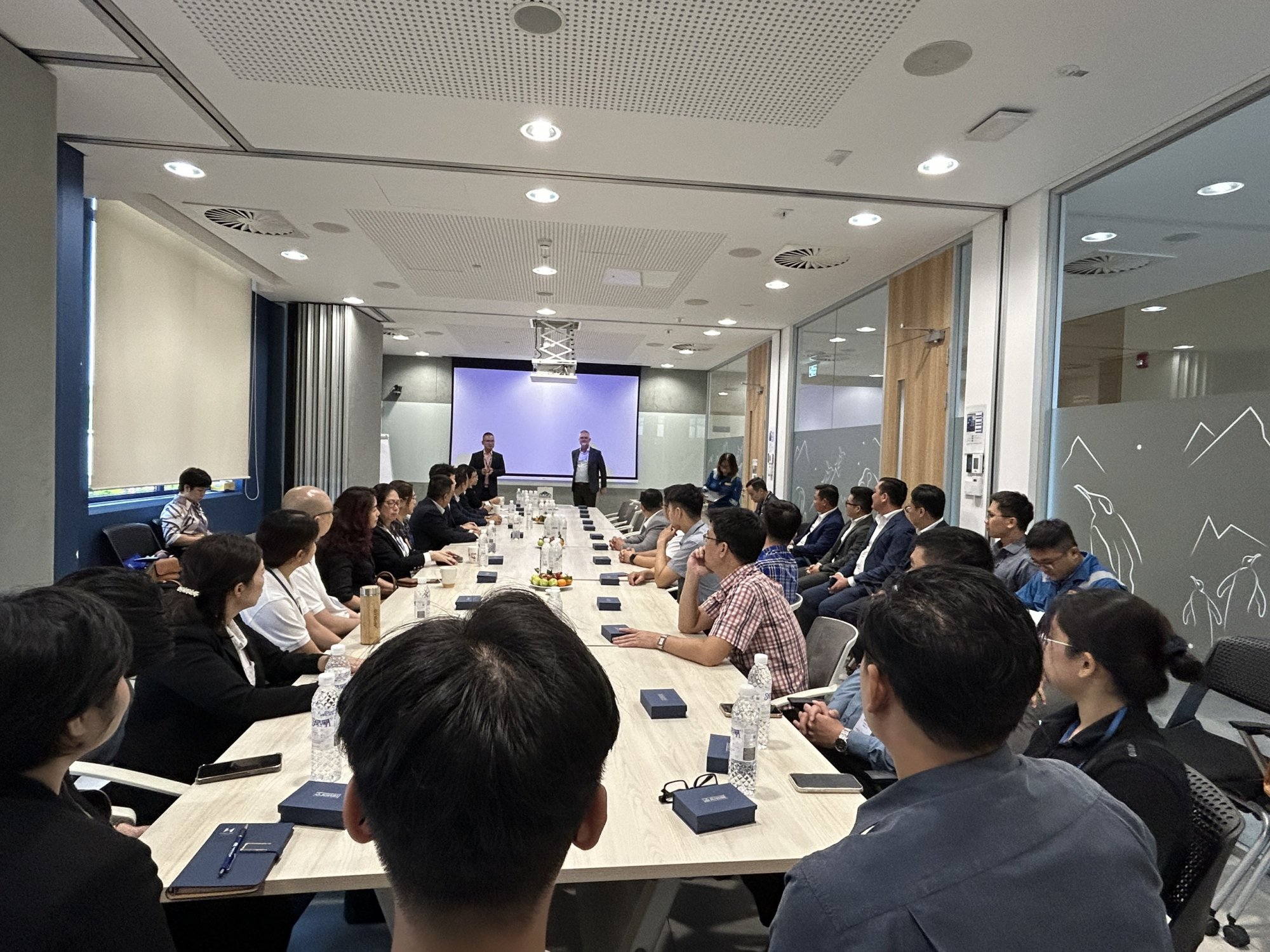 z5055838744575_1fca66be3c55ce2154891509348cadcd