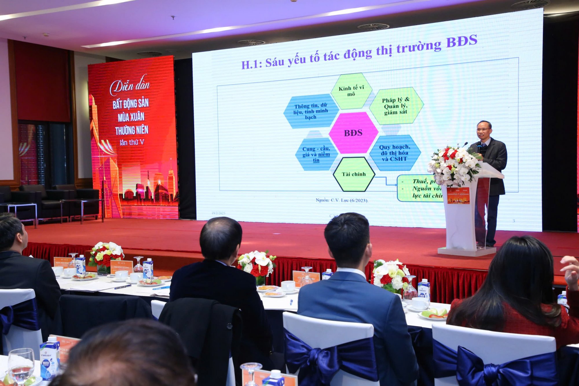 z6334404650942_5e3ee4f5d7f47a6d8a5bdd11acabe466