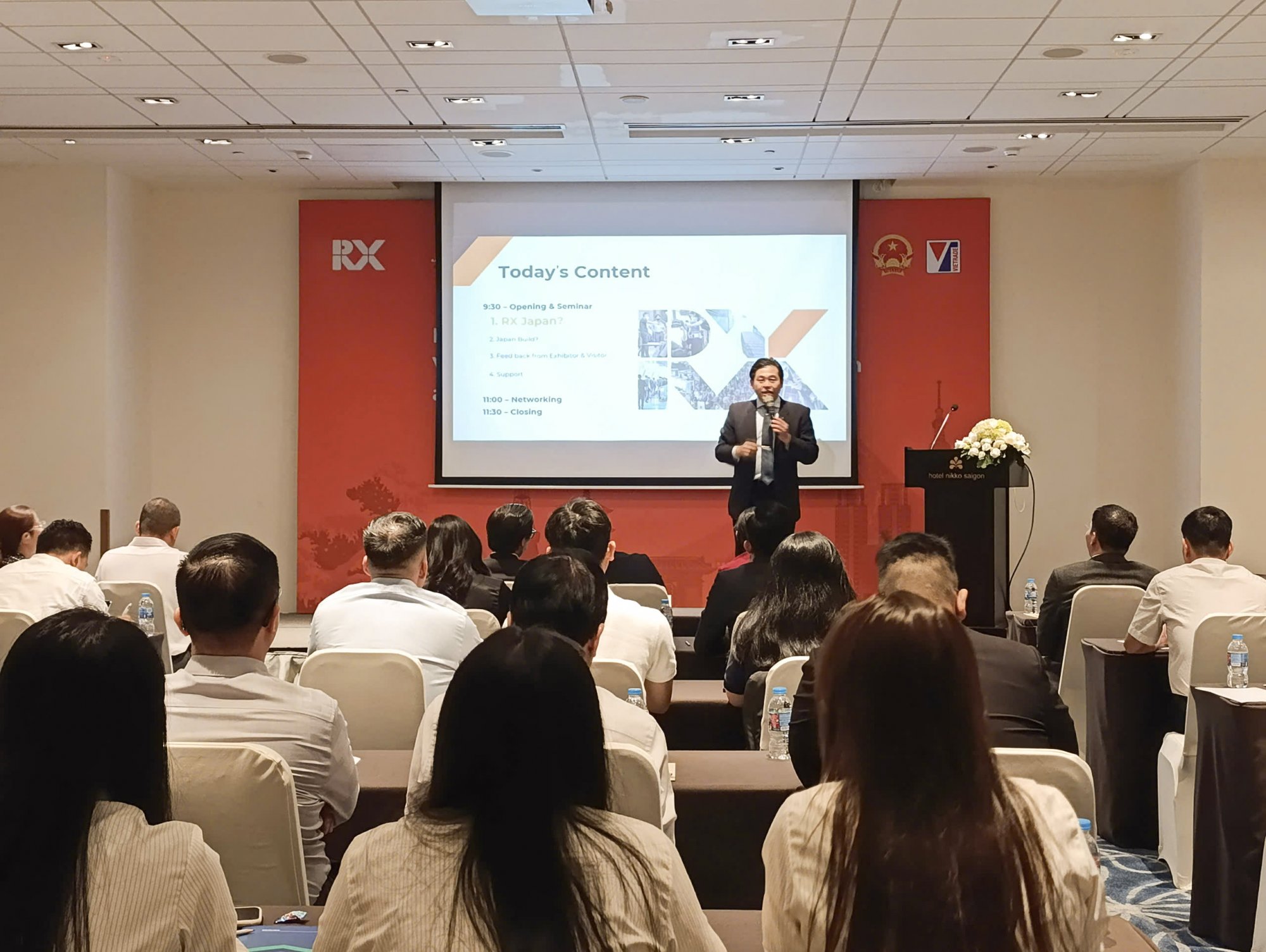 z7495751636730_64b03af6a22edf8e4dafe07a45656f49_1