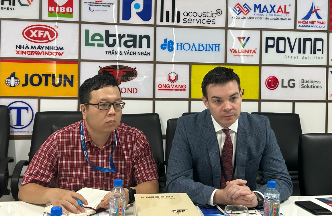 z5550710276750_cf20f11217d32d2b77032f85e10d27f9