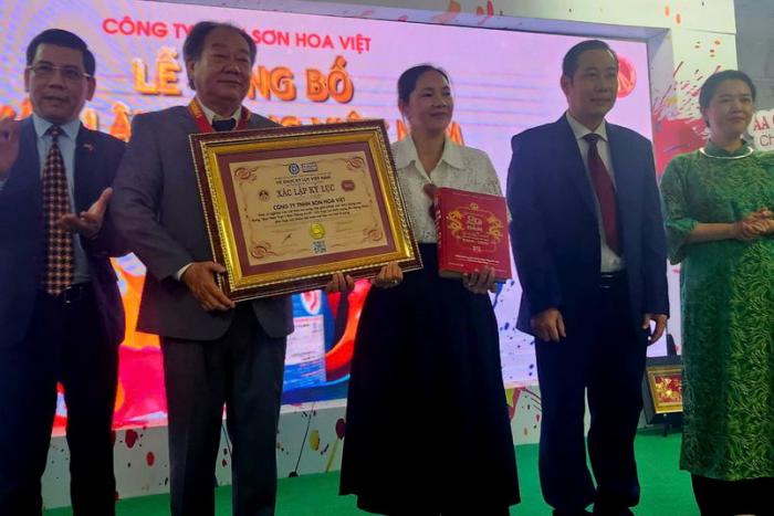 SƠN HOA VIỆT ĐƯỢC TỔ CHỨC KỶ LỤC VIỆT NAM VINH DANH