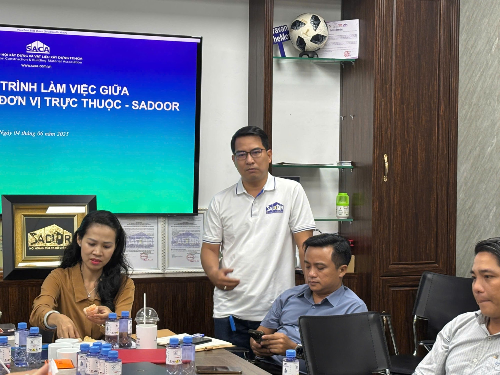 z6673049420038_4a2be4ab0f335a9baf6110dc30d0fc75