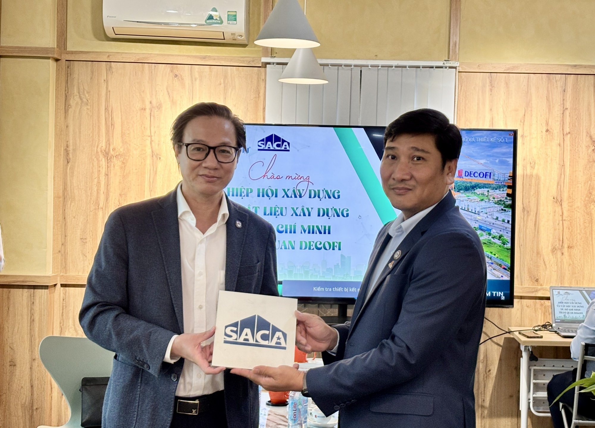 z6674647751943_cd6ce1d58ee64c900b871cff9401eb60