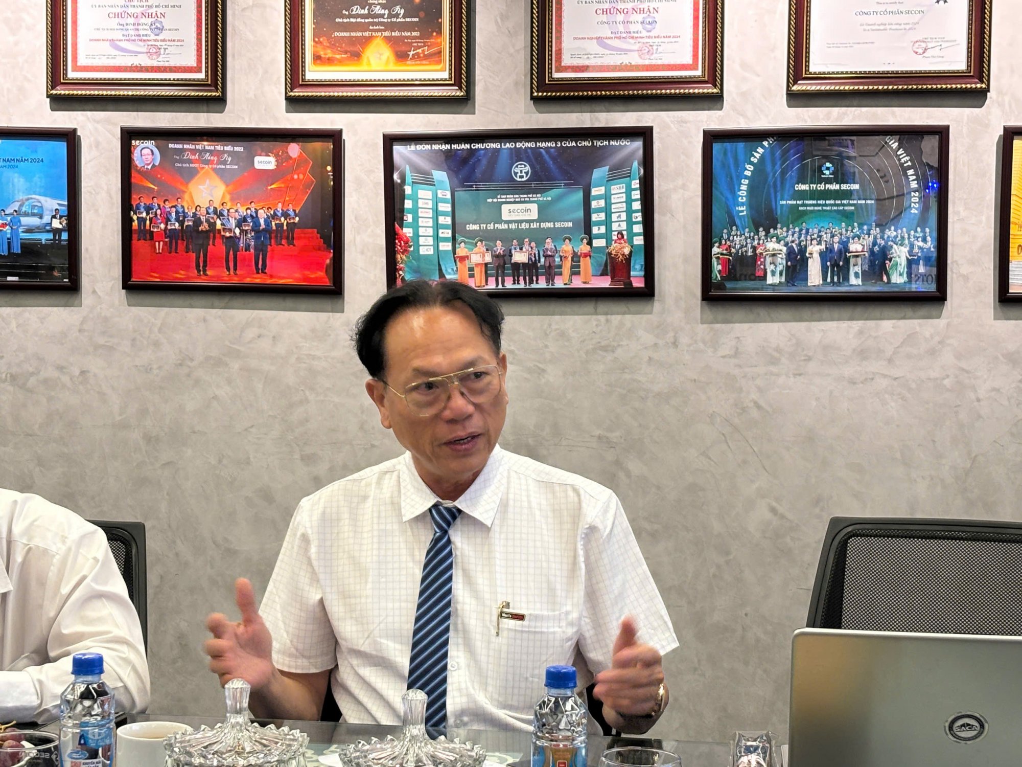 z6677984234956_9907df0c968454593c75566dbad737dd