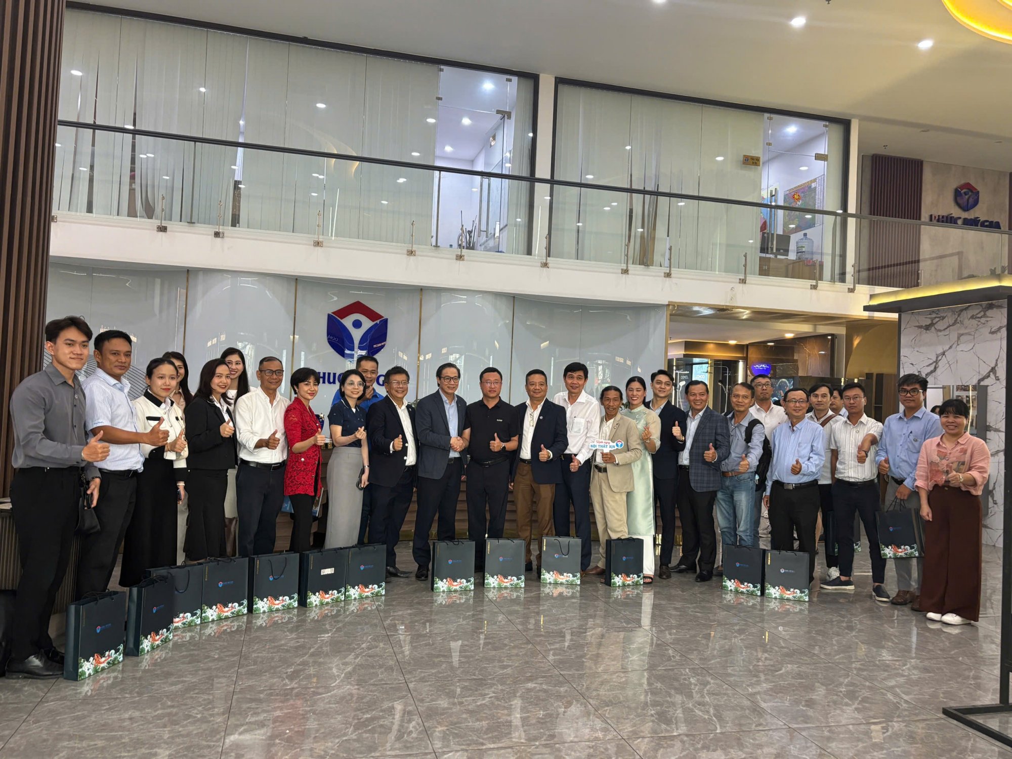 z6747811453987_19397f48c62ede75b92ea2bbf3e2314b