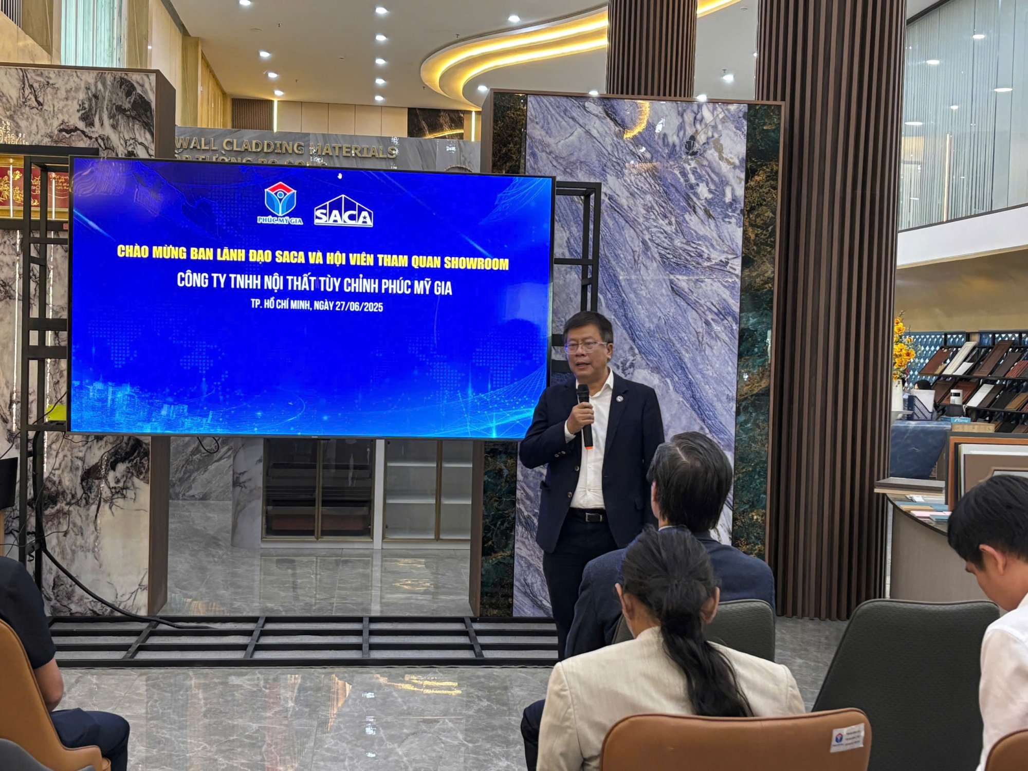 z6747812144013_2022727ba4492a6ed3458e6326bdf5fd