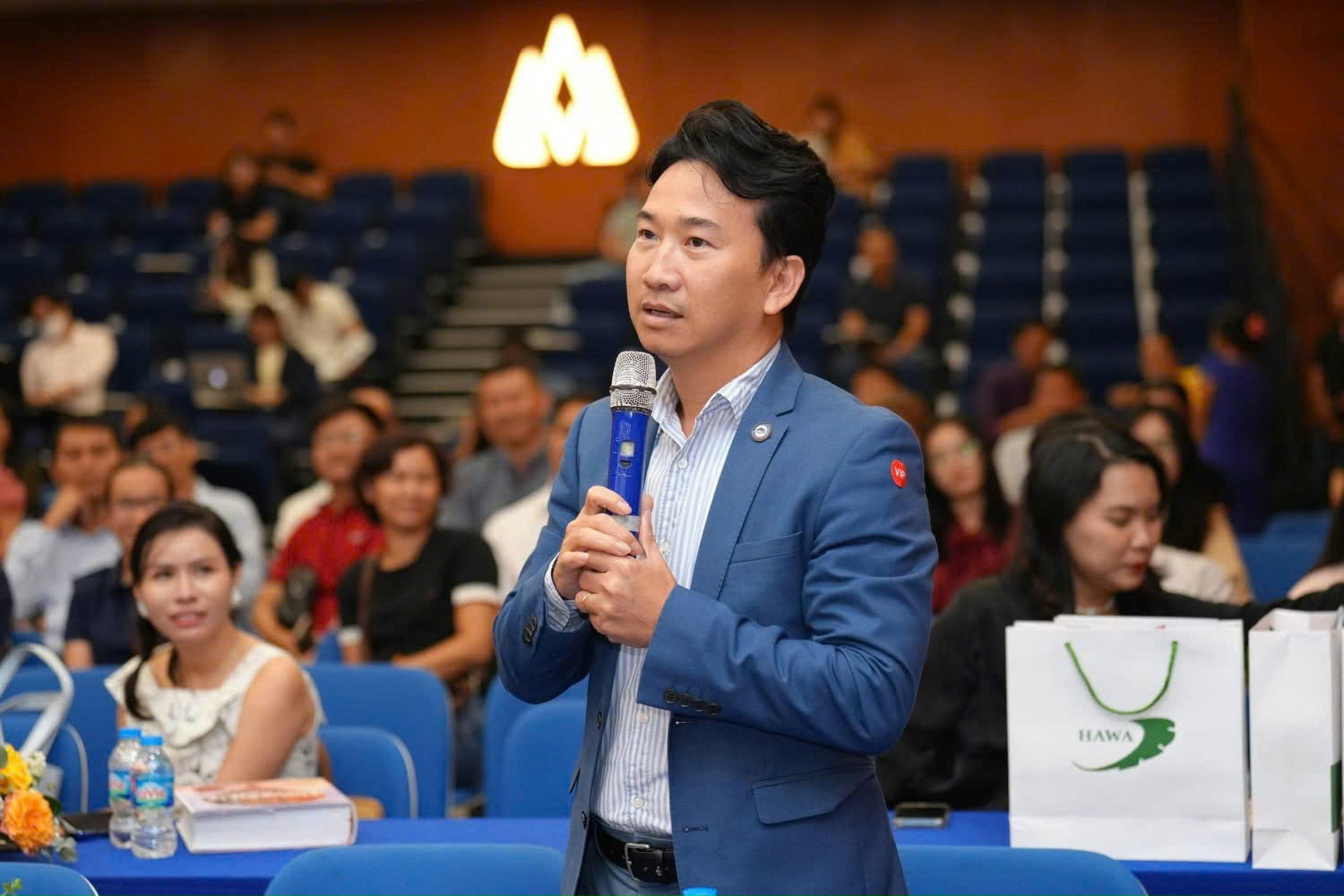 z6789121786774_b15763937569670bef471f678a2ca8cb