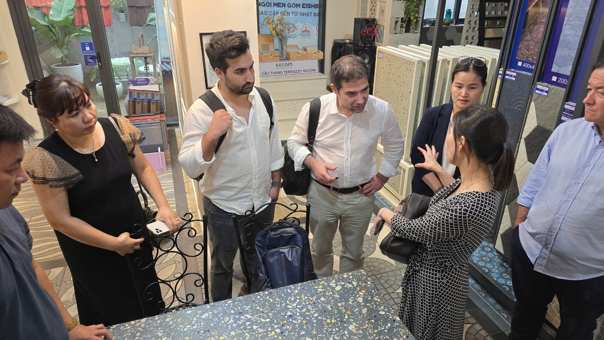 z6825455219208_2ca98719ab3c8635e6b12dbd8cbec2e3