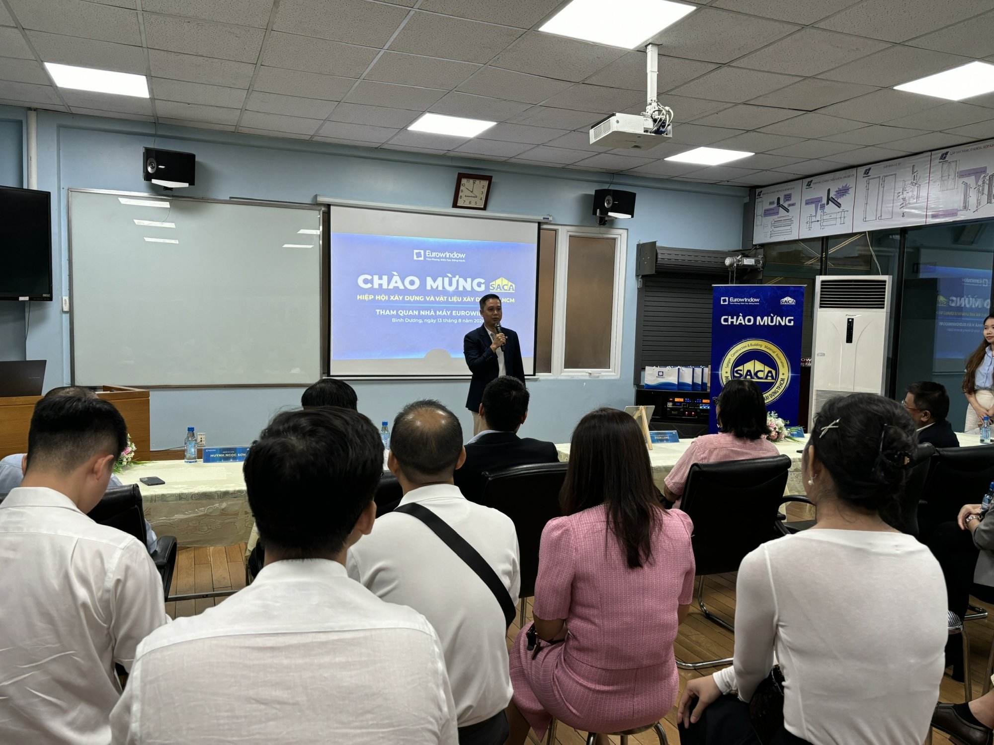 z5729674432831_65b1e697ab7f853788f12703ed4c854f