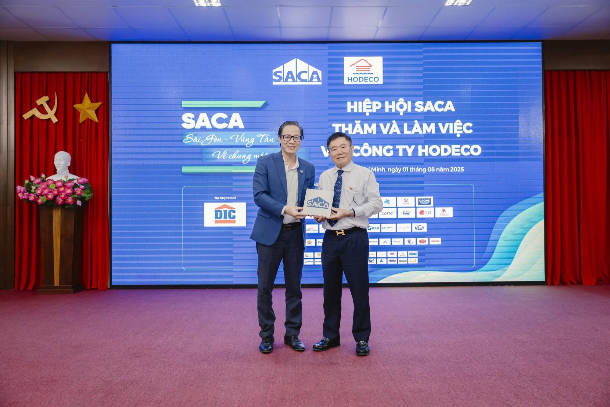 z6871384178891_0fea6674a11764d7ffc929efefa2da93