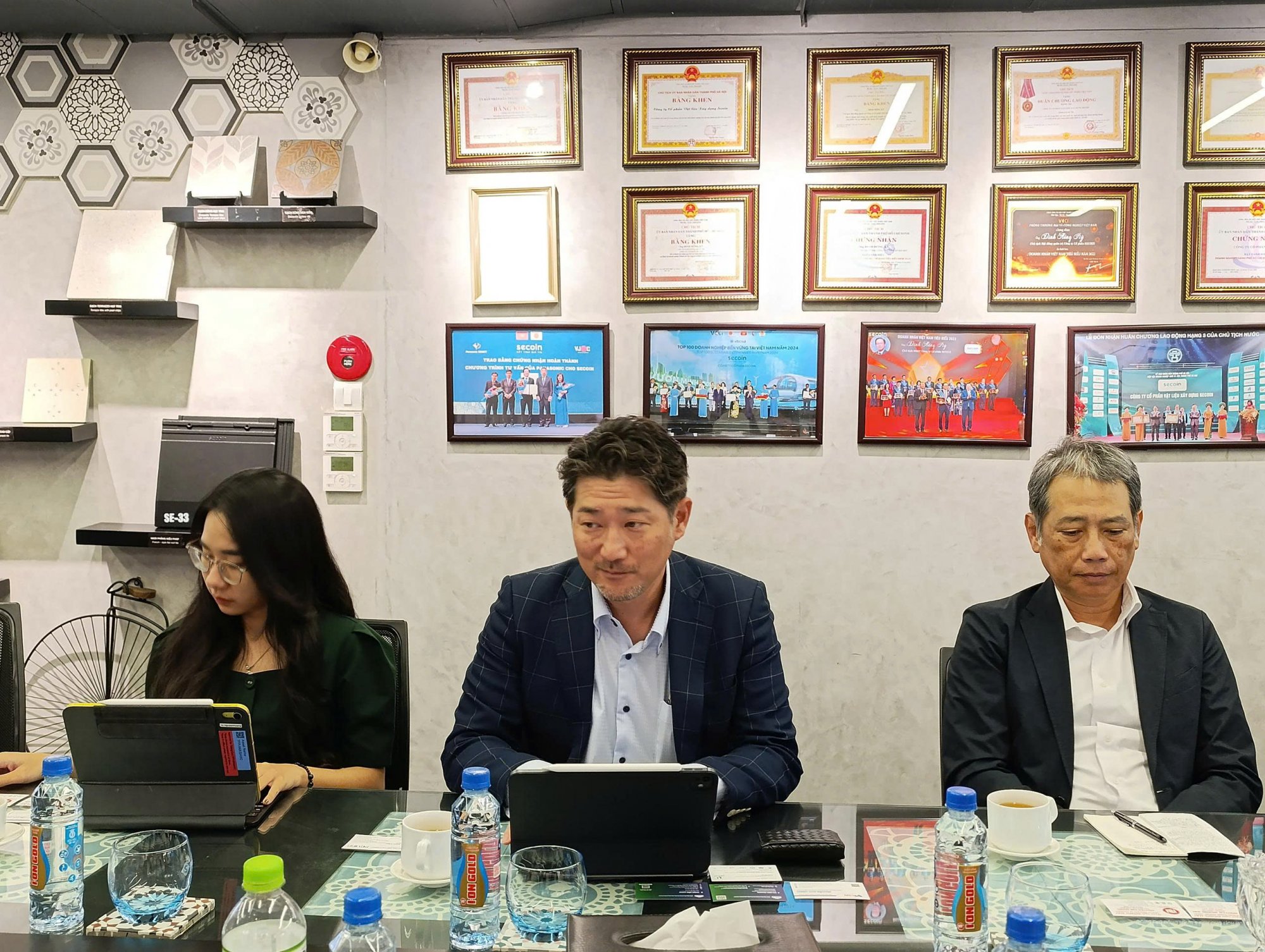 z6926106589962_922b78748c7ad59835d14702f815b3aa