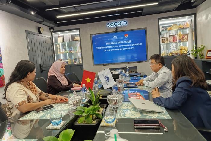 SACA TIẾP ĐOÀN THAM TÁN KINH TẾ LÃNH SỰ QUÁN INDONESIA 