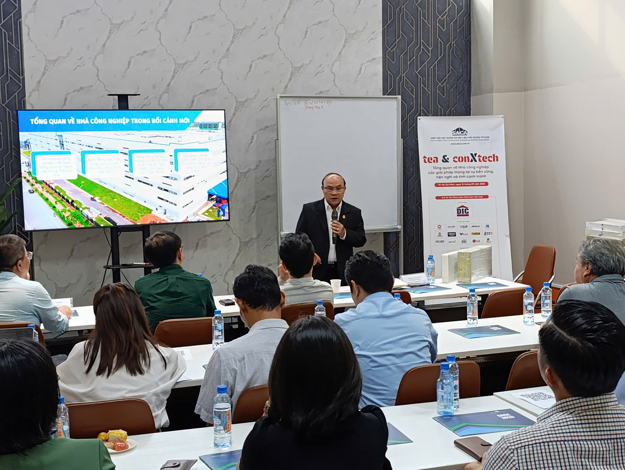 z7004434146902_eb53f521d204ed9e65198882b2699ca8