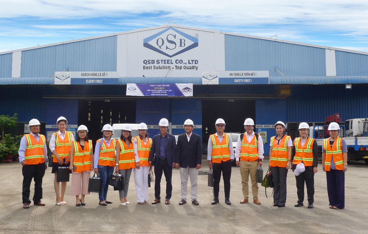 saca-tham-quan-nha-may-6