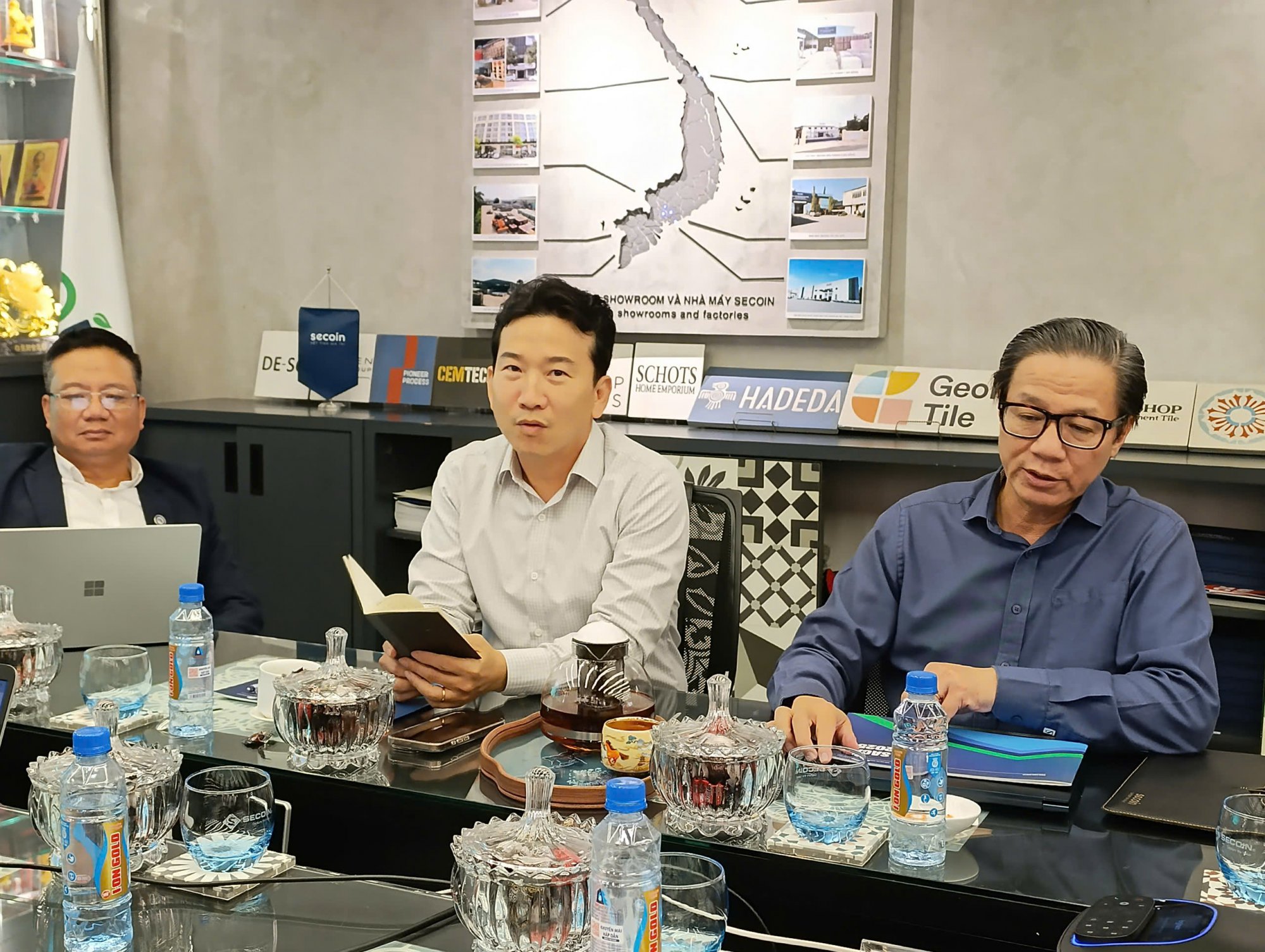 z7093679462981_6747d10a5fca179387699683f45b0011