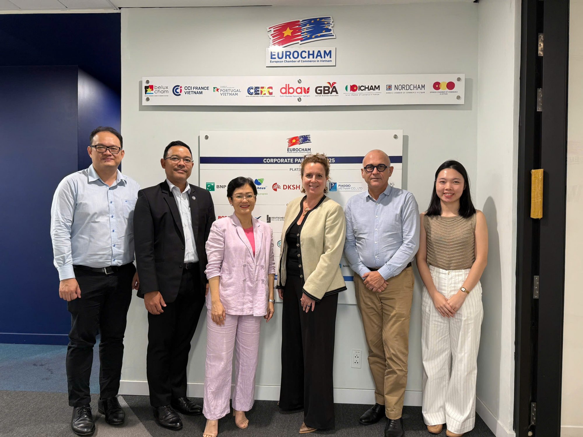 z7144318735075_64de4589422b9193c376358adc642b63