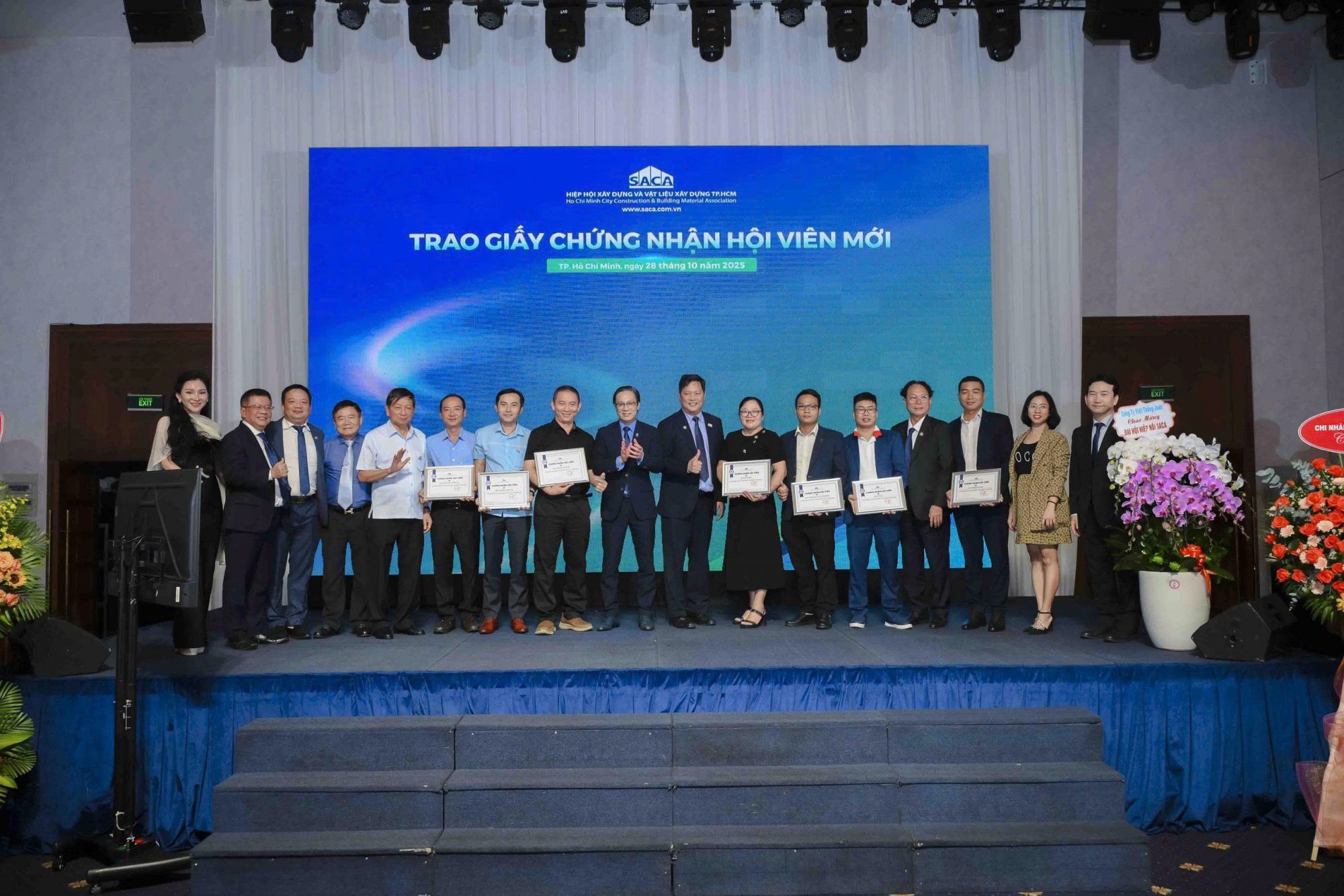 z7167576628882_3739bab8808de742d555a153de3269ad