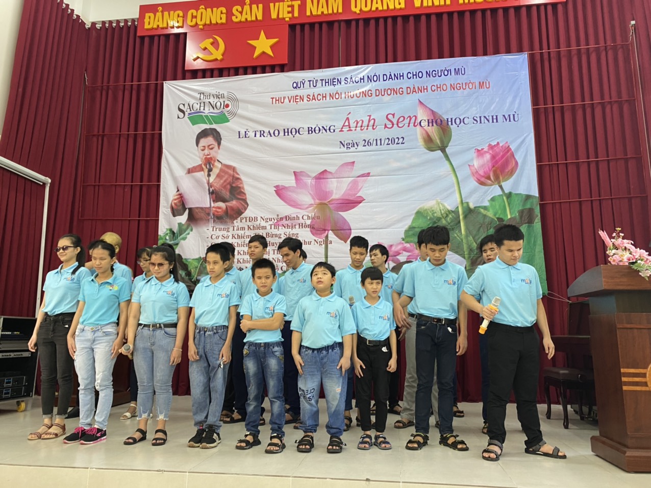 z3911529990601_25d2e9a5b8a332d25e9d6249d96e944b