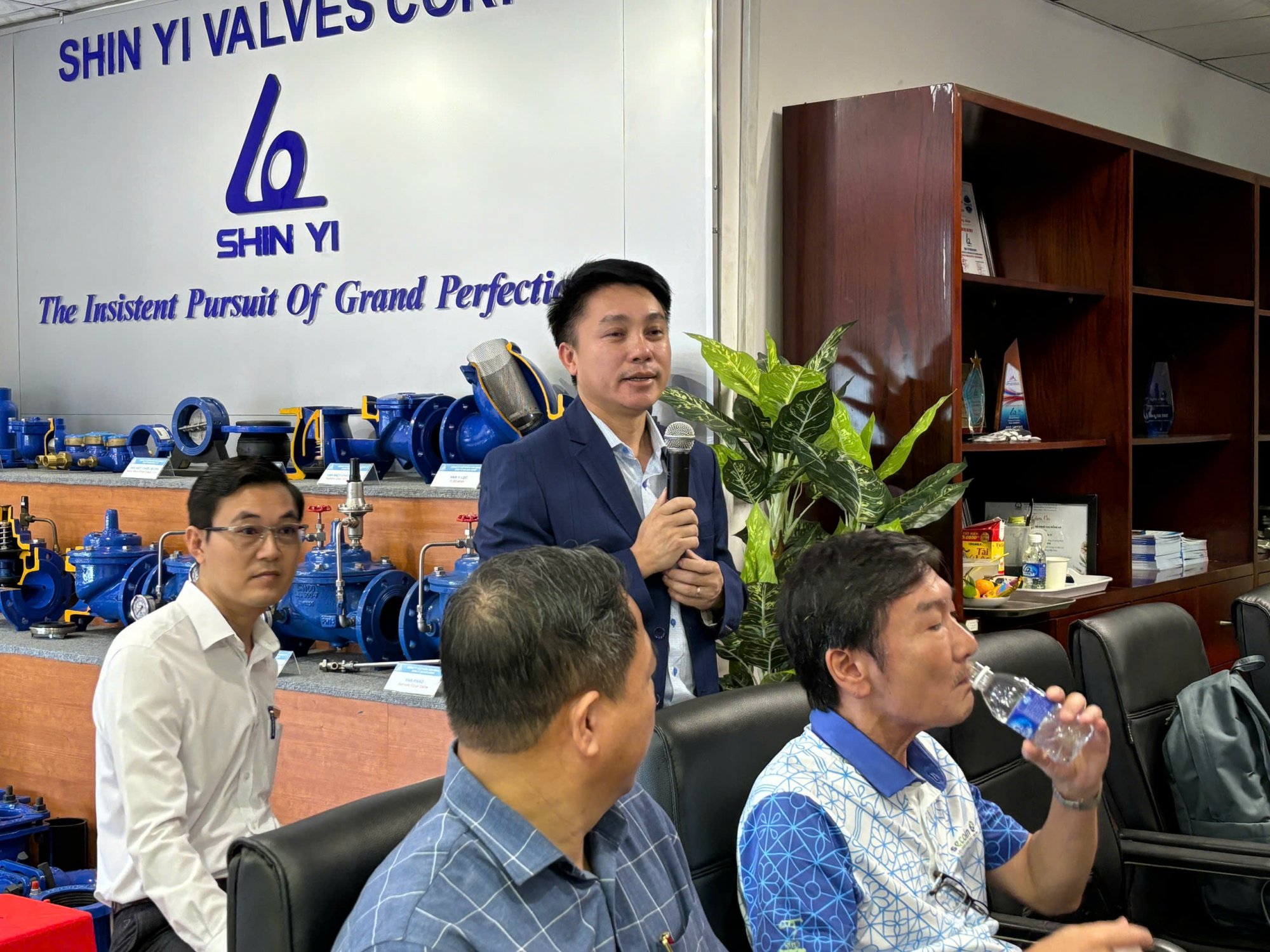 z6055910817895_46325d86e7b2fa0ef4a8cd59f4dee310