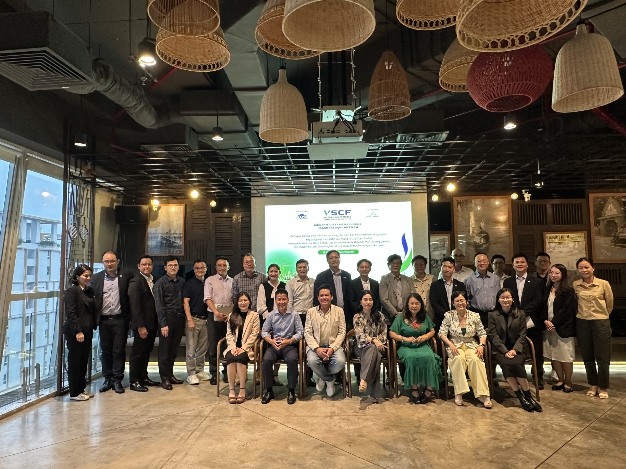 z7212238843061_b64c67b61714378b9c288c1f56ab42c4_1