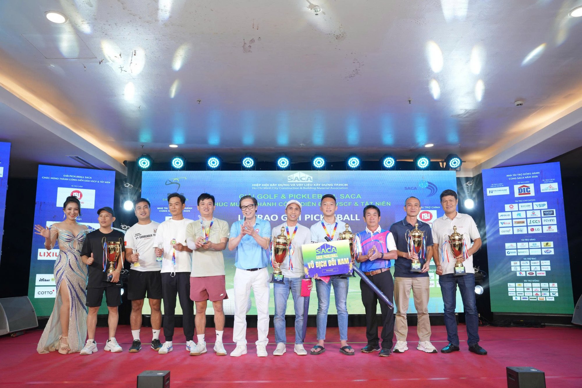 z7384099850372_64744f815d736d85b4a2b56ceba97f91_1